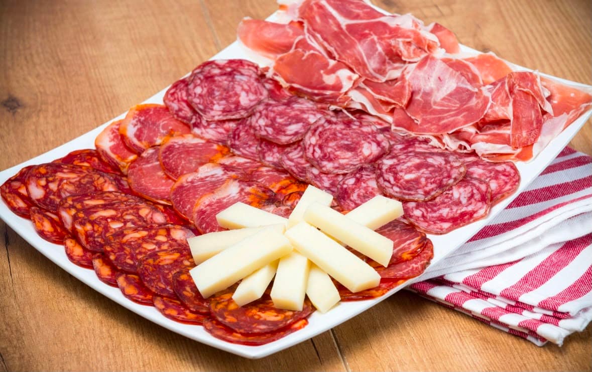 Mannà charcuterie board